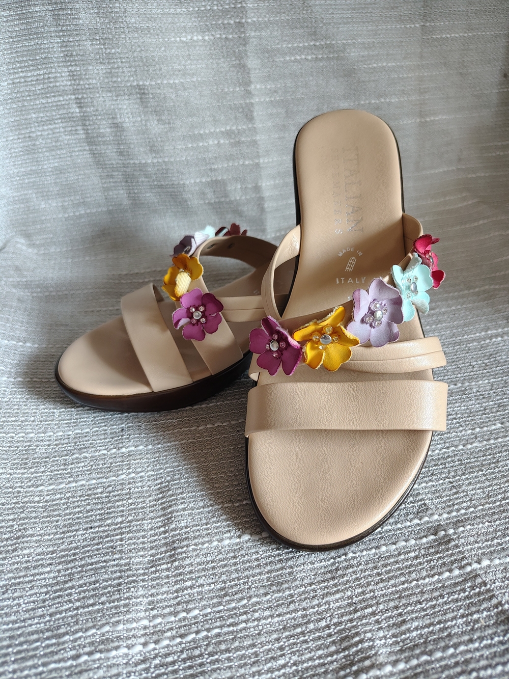 Italian Shoemakers Italy Nude Floral Slide Wedge Sandals 3D Flowers Women's 8